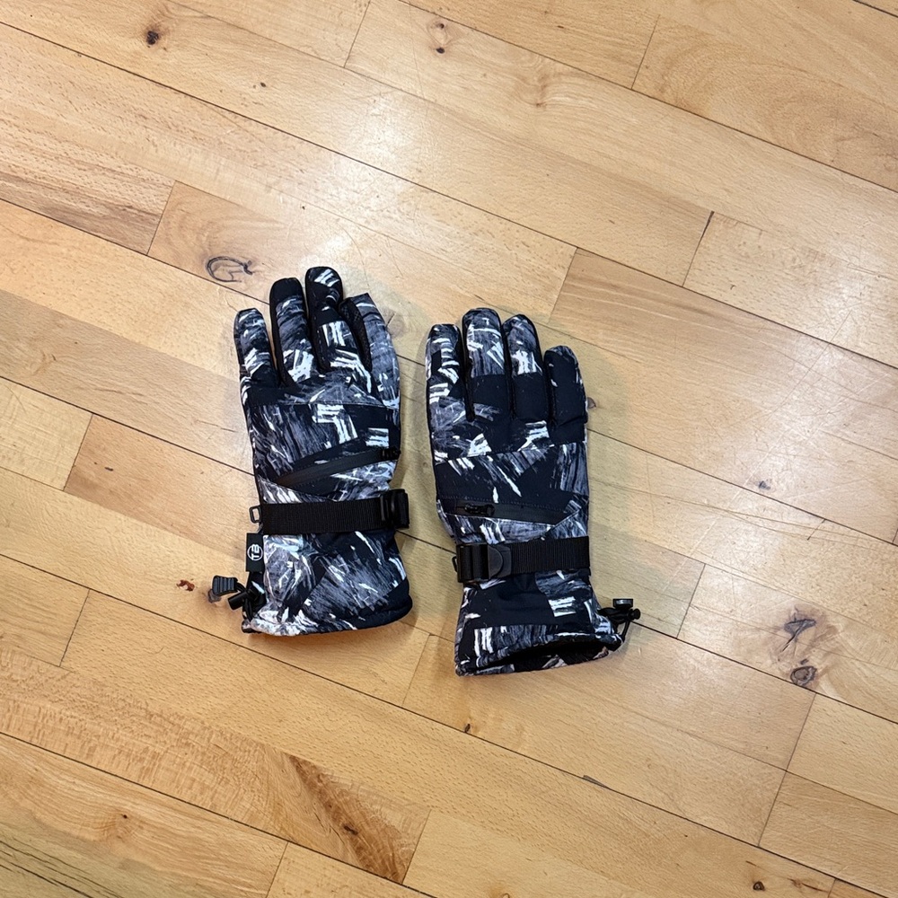 Black and White Men's Winter Gloves